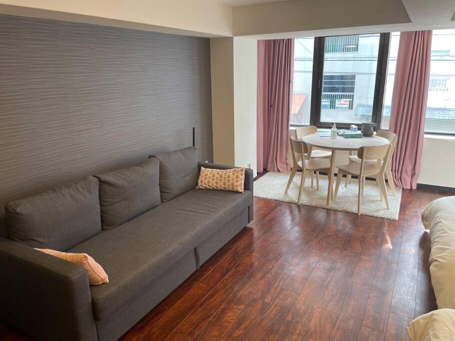 日本橋電気街，动漫街denden Town大面積40㎡エレベーター直結 Apartment Osaka